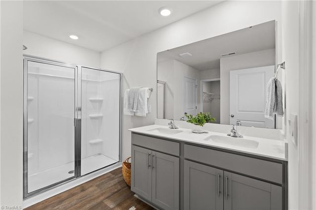 130 Preston Oaks Drive, King, NC 27021