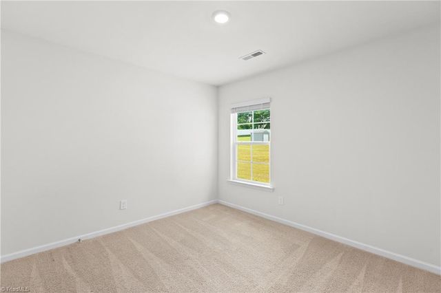 130 Preston Oaks Drive, King, NC 27021