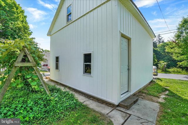 237 S PLEASANT AVE, Dallastown, PA 17313