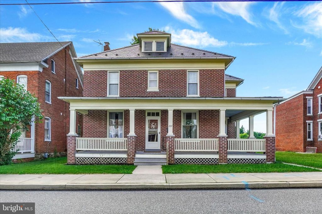 237 S PLEASANT AVE, Dallastown, PA 17313