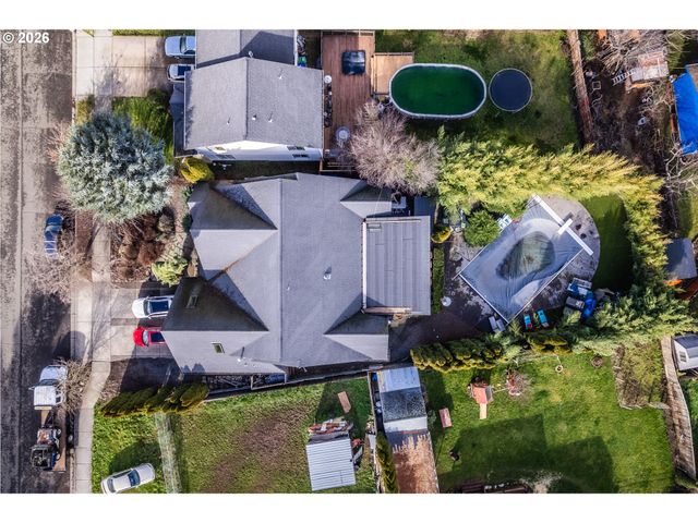 1749 22ND St, Hood River, OR 97031