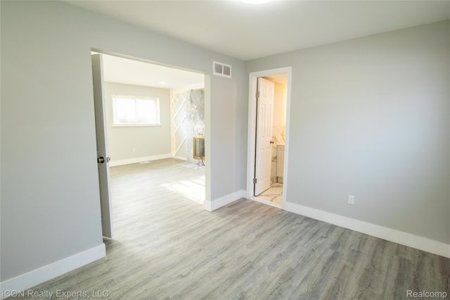 17700 Koogler Street, Clinton Charter Township, MI 48038