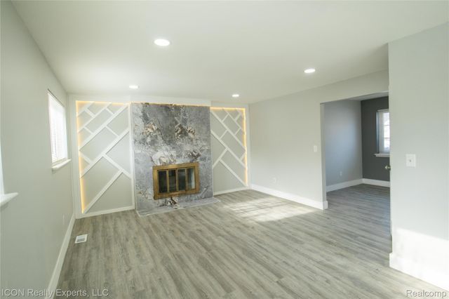 17700 Koogler Street, Clinton Charter Township, MI 48038