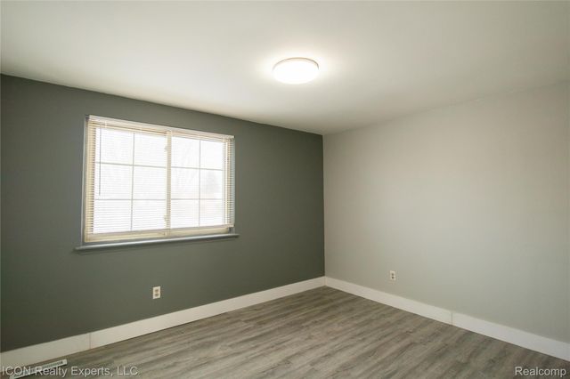 17700 Koogler Street, Clinton Charter Township, MI 48038