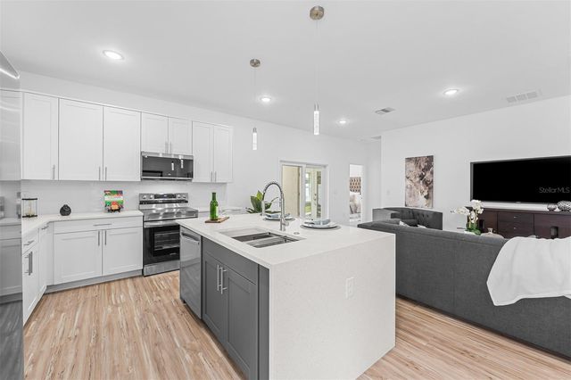 3914 W JEFFERSON STREET, Orlando, FL 32805