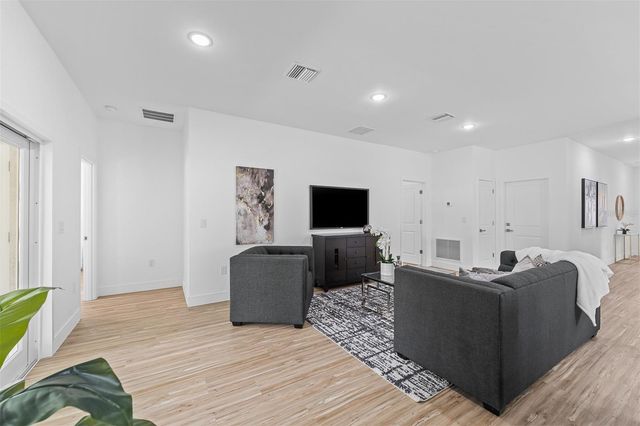 3914 W JEFFERSON STREET, Orlando, FL 32805