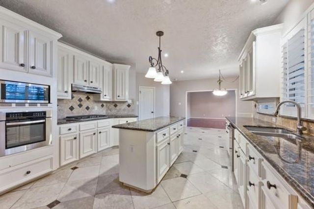 24622 Okehampton Drive, Tomball, TX 77375