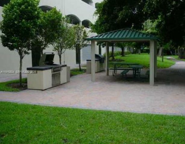 19501 W Country Club Drive 2310, Aventura, FL 33180