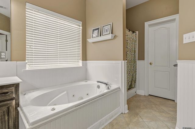 7053 Pelican Crossing Dr, Gonzales, LA 70737