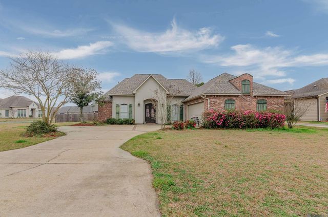 7053 Pelican Crossing Dr, Gonzales, LA 70737