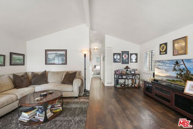 31 Paradise Cove Road, Malibu, CA 90265