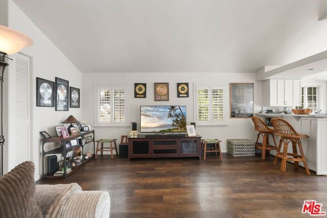 31 Paradise Cove Road, Malibu, CA 90265