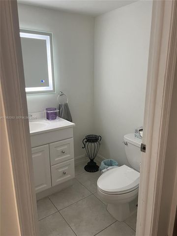 3535 Magellan Cir 524, Aventura, FL 33180