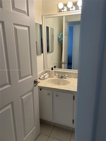 3535 Magellan Cir 524, Aventura, FL 33180