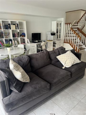 3535 Magellan Cir 524, Aventura, FL 33180