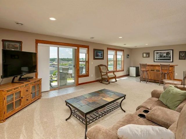 2315 Superior Lane NW, Rochester, MN 55901