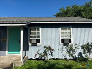 122 Parker Street, Port Lavaca, TX 77979