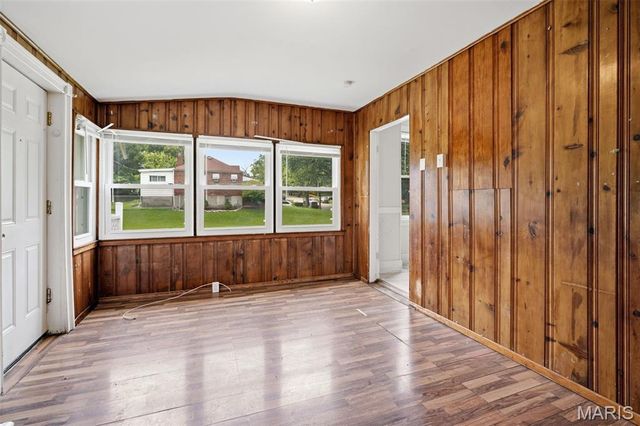 7546 Lynn Avenue, St Louis, MO 63130