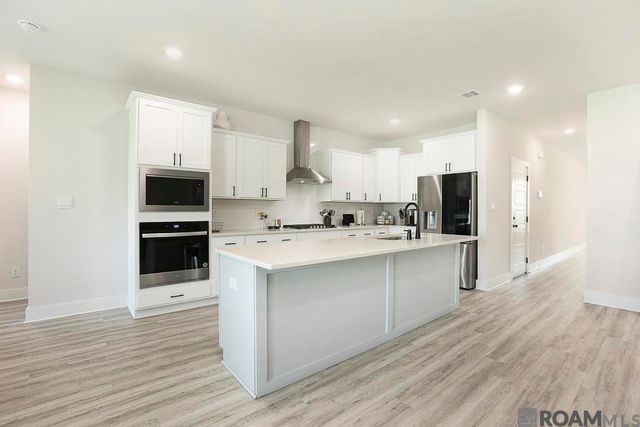 12755 Legacy Oaks Avenue, Central, LA 70818