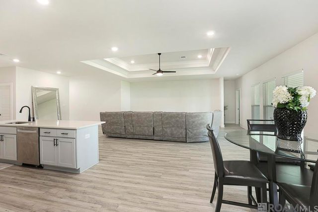 12755 Legacy Oaks Avenue, Central, LA 70818