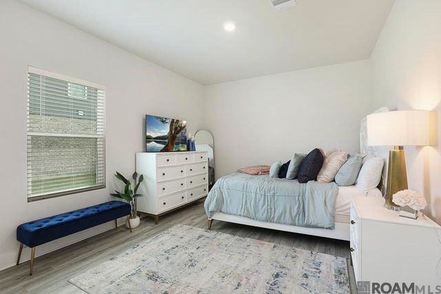 12755 Legacy Oaks Avenue, Central, LA 70818