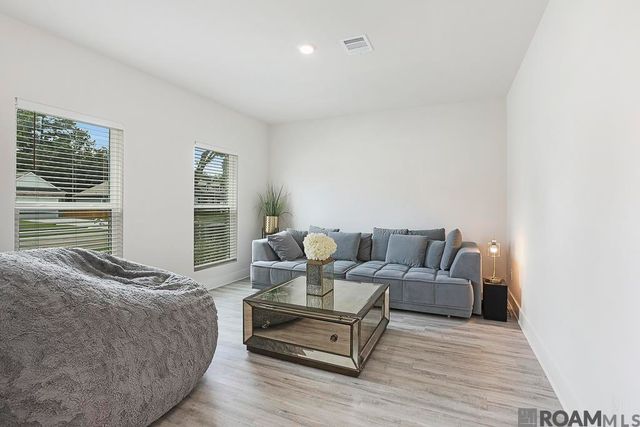 12755 Legacy Oaks Avenue, Central, LA 70818