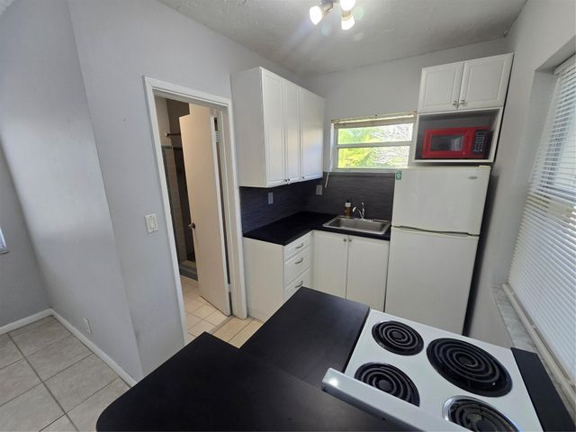 413 SW 12th Ct B, Fort Lauderdale, FL 33315