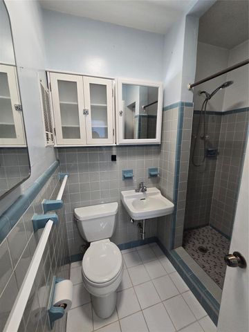 413 SW 12th Ct B, Fort Lauderdale, FL 33315