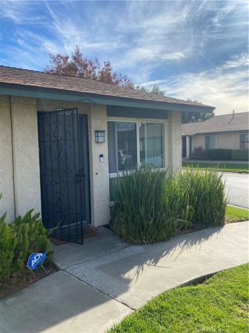 6389 Del Mar Way, Riverside, CA 92504