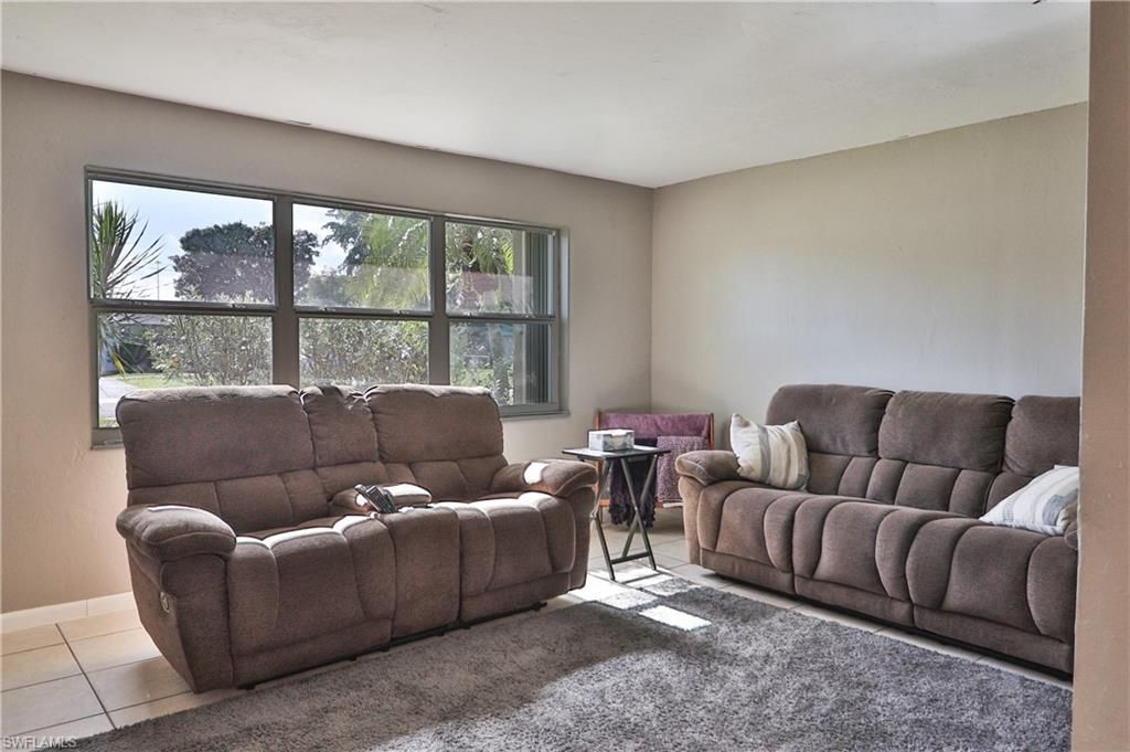 205 Maine AVE, FORT MYERS, FL 33905 — photo 4