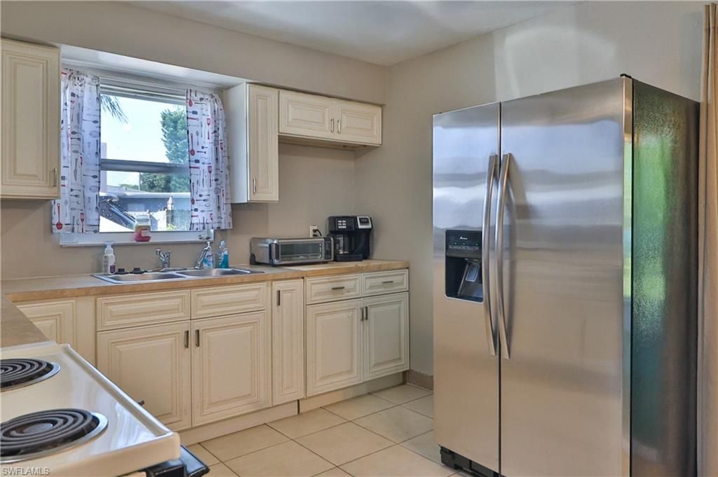205 Maine AVE, FORT MYERS, FL 33905 — photo 5