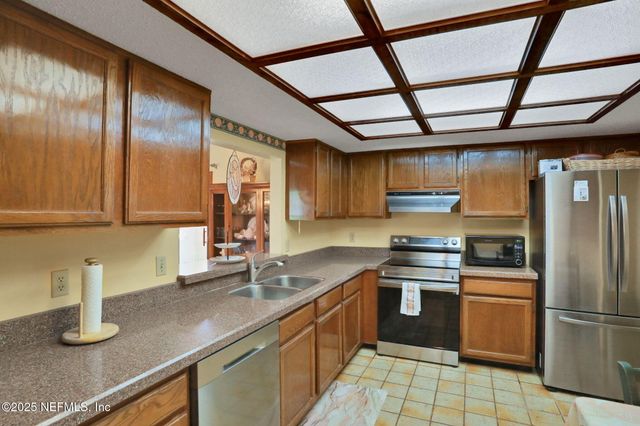 7841 BAYMEADOWS Circle W, Jacksonville, FL 32256
