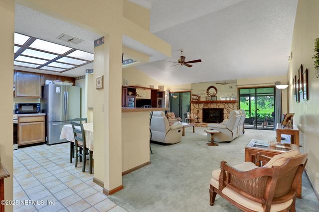 7841 BAYMEADOWS Circle W, Jacksonville, FL 32256