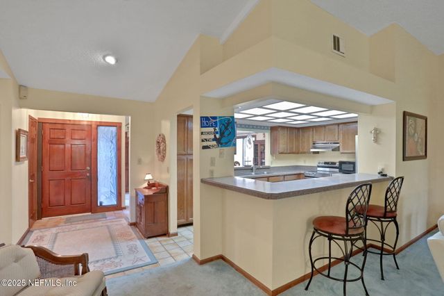 7841 BAYMEADOWS Circle W, Jacksonville, FL 32256