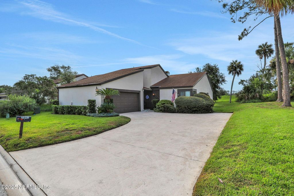 7841 BAYMEADOWS Circle W, Jacksonville, FL 32256