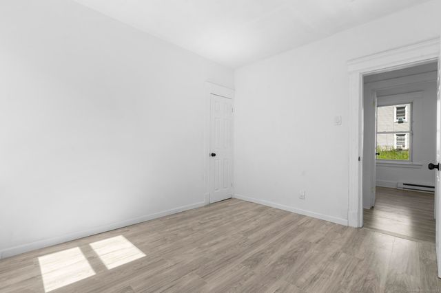 95 Oak Street, Waterbury, CT 06704