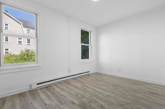 95 Oak Street, Waterbury, CT 06704