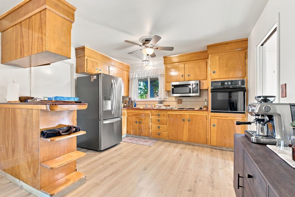 Image 15 of property listing at 601 Williams Avenue, Madera, CA 93637