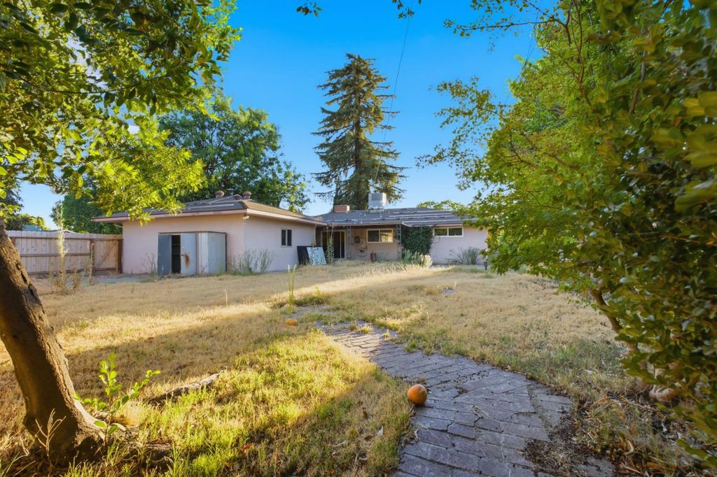 Image 25 of property listing at 601 Williams Avenue, Madera, CA 93637