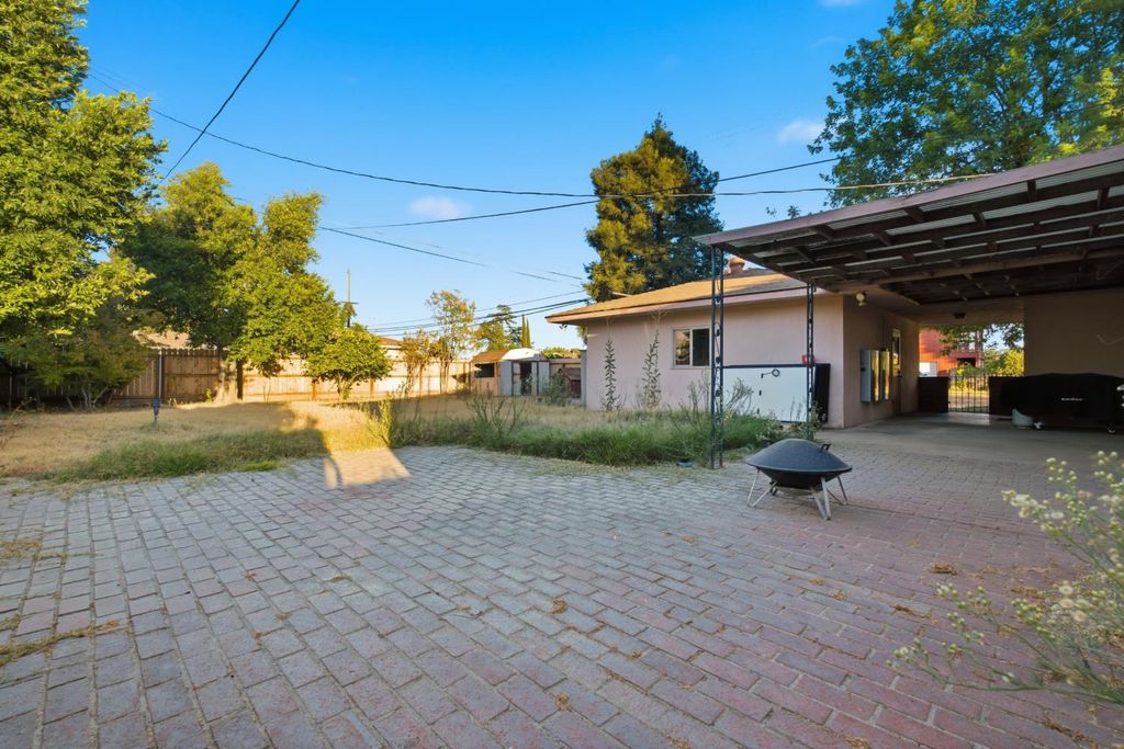 Image 27 of property listing at 601 Williams Avenue, Madera, CA 93637