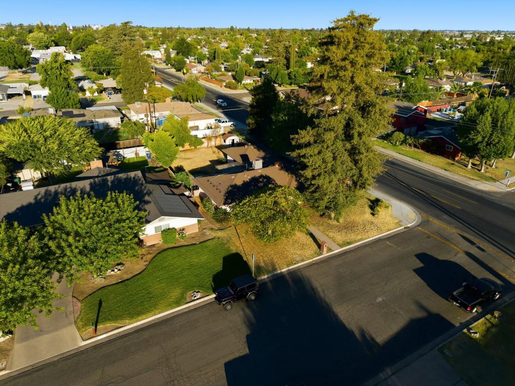 Image 32 of property listing at 601 Williams Avenue, Madera, CA 93637