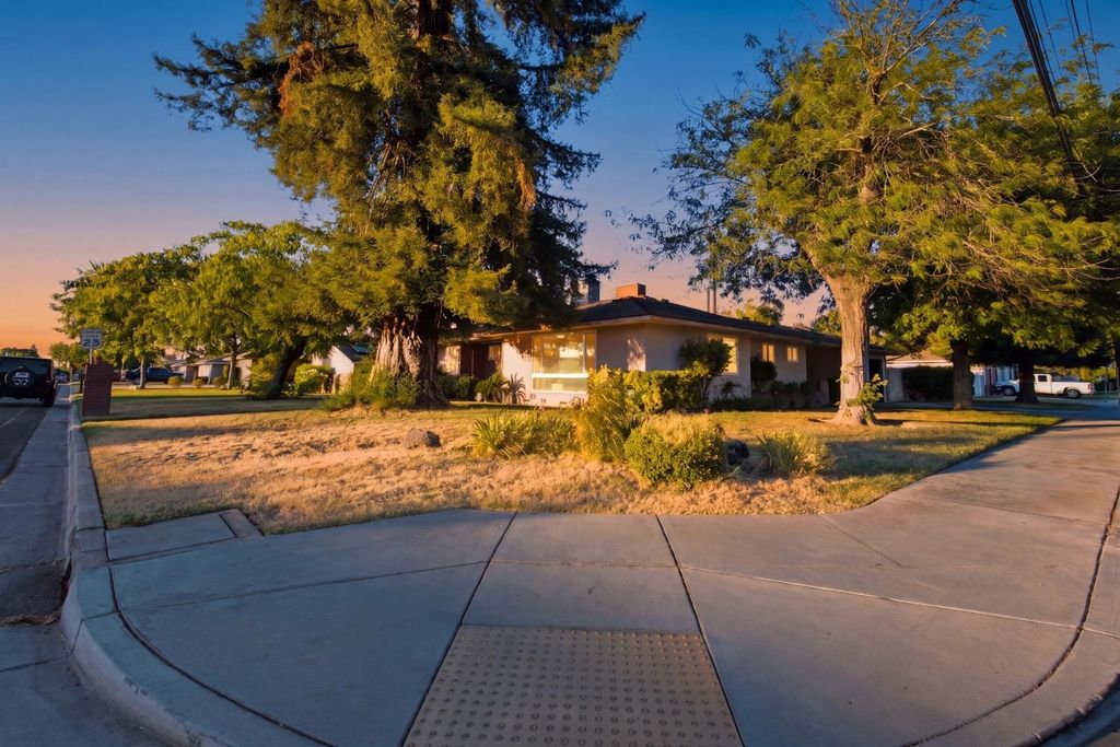 Image 4 of property listing at 601 Williams Avenue, Madera, CA 93637