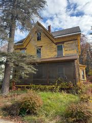 102 Mechanic St, Orange, MA 01364