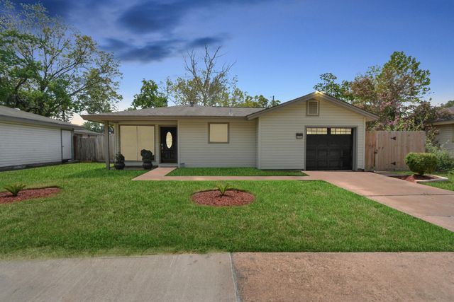 2706 Harvard Street, Pasadena, TX 77502