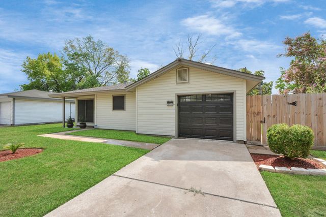 2706 Harvard Street, Pasadena, TX 77502