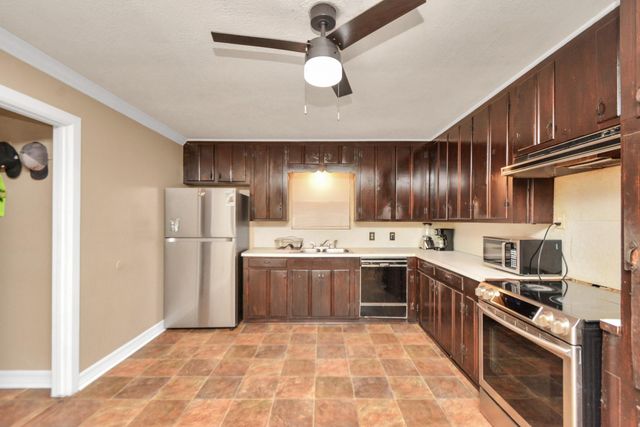 2706 Harvard Street, Pasadena, TX 77502
