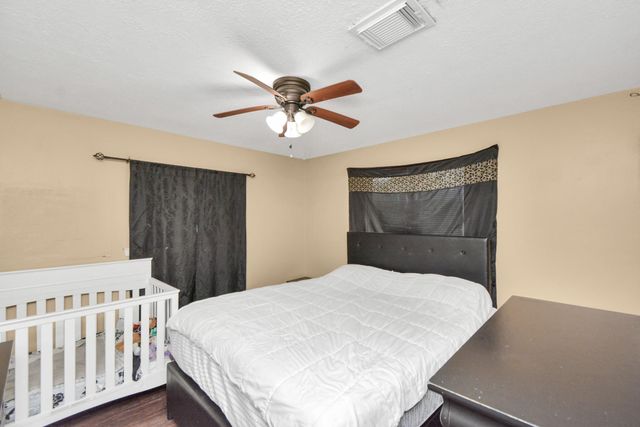 2706 Harvard Street, Pasadena, TX 77502