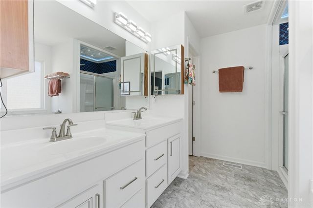 1622 Arden Bend, Fairborn, OH 45324