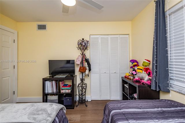 9355 SW 8th St 105, Boca Raton, FL 33428