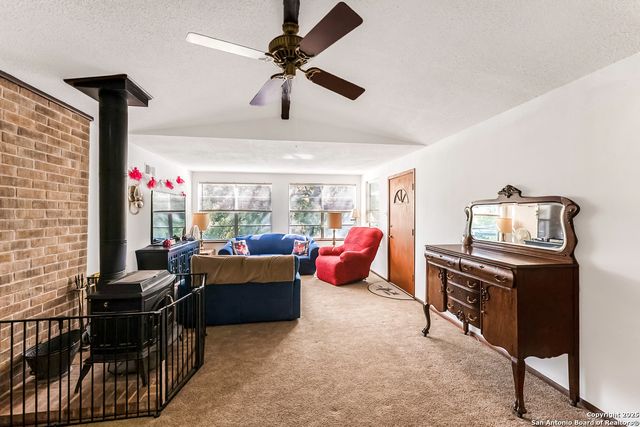 137 Hilltop, Lakehills, TX 78063